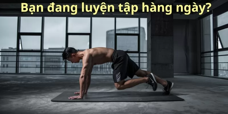 Tập gym cường độ cao nên dùng EAA hay BCAA? 1 NGUOI TAP GYM DANG TAP LUYEN CUONG DO CAO MIN JPG